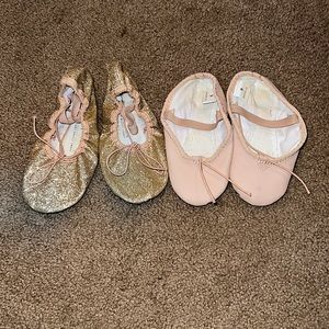 🌴 BUNDLE 5 FOR $25! 
Girls dance ballet shoes size 9